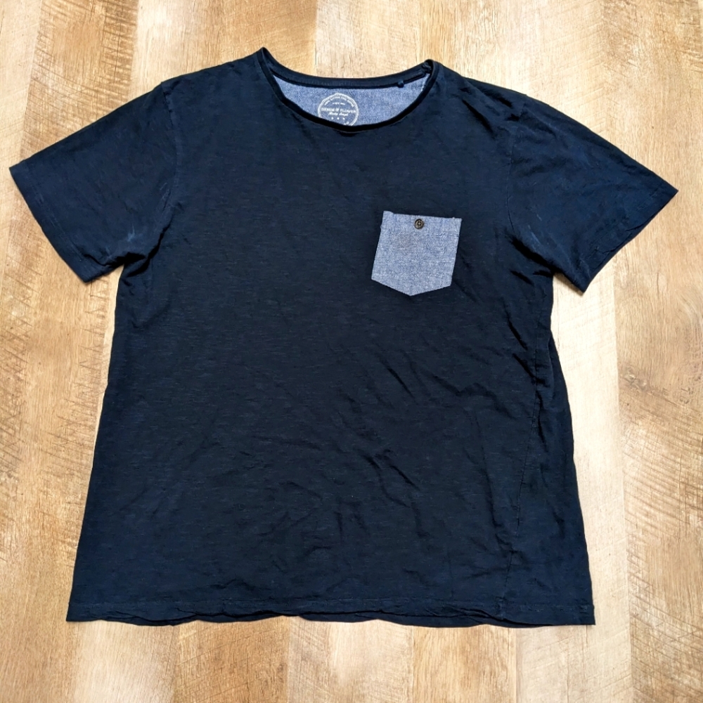 Ricky Singh Denim And Flower Navy Blue Pocket Tee Shirt Crew Neck Size Large